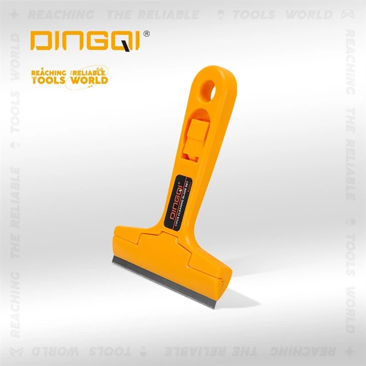 سكين مكشطة ذو نصل نظيف